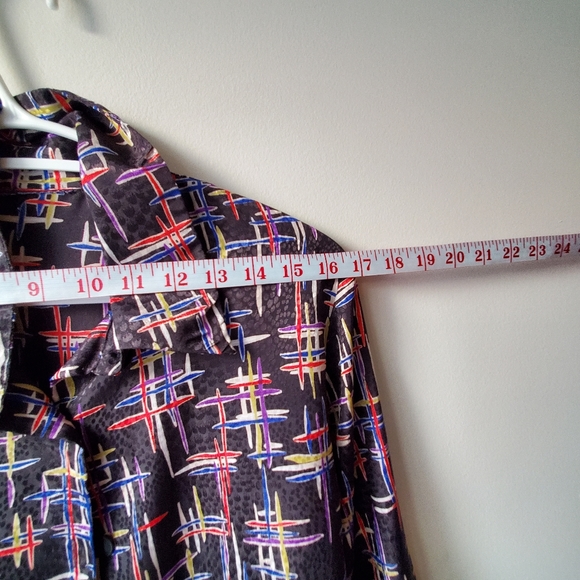 90s Vintage Satin Button Up Blouse - Picture 9 of 12